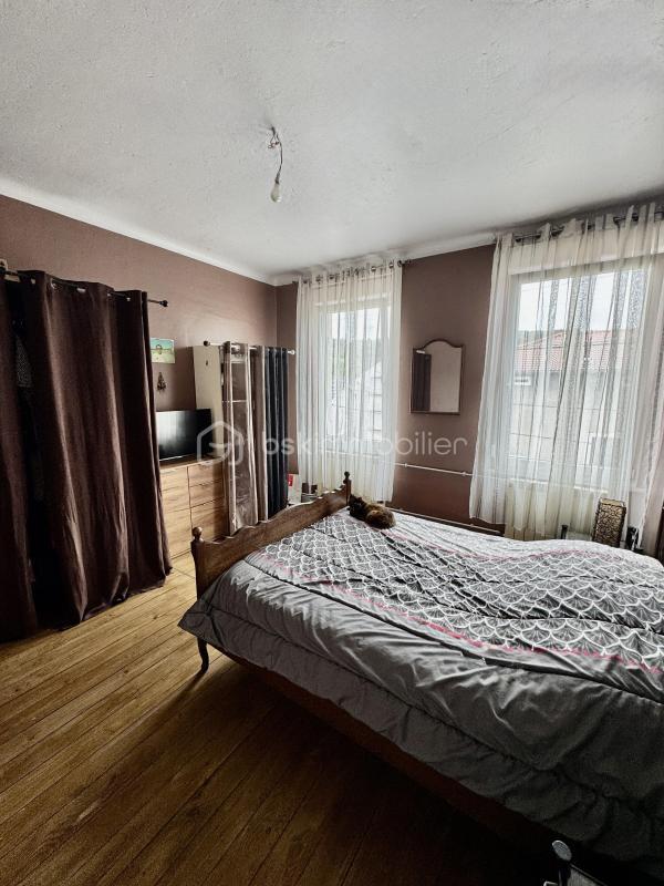 Maison traditionnelle - 105 m² - 5 pièces