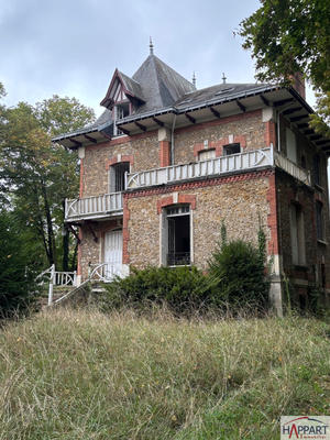 Maison - 260 m² - 9 pièces