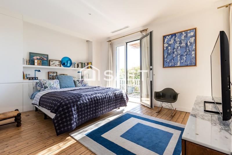 Maison - 320 m² - 11 pièces