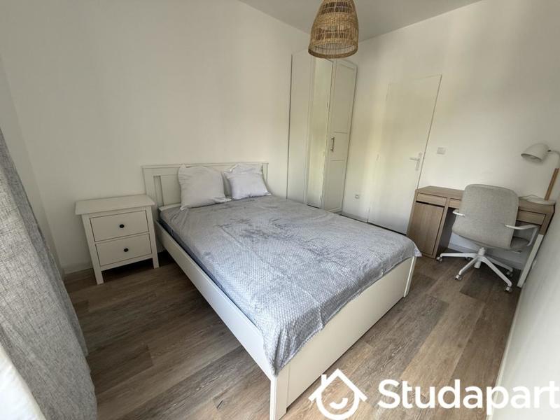 Chambre - 12 m² - 1 pièce