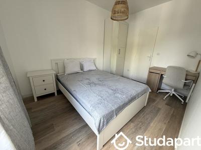 Chambre - 12 m² - 1 pièce