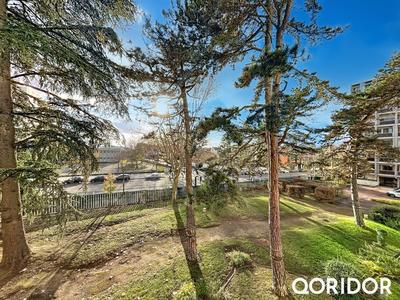 Appartement - 109 m² - 3 pièces