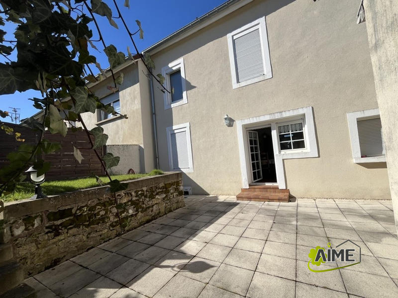 Maison - 152 m² - 6 pièces