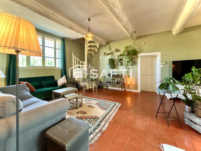 Maison - 219 m² - 8 pièces