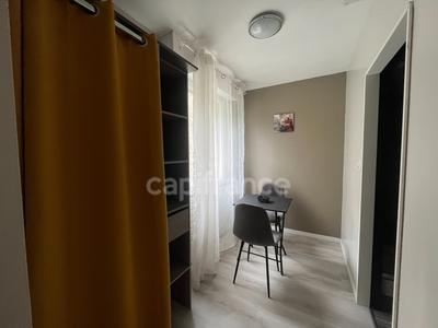 Maison - 472 m² - 15 pièces