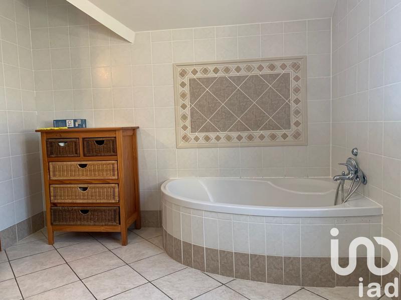 Maison - 214 m² - 6 pièces