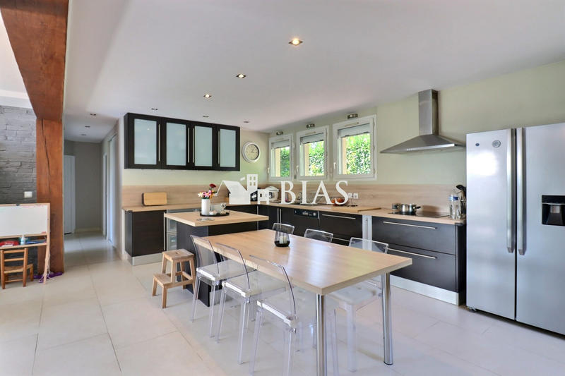 Maison - 95 m² - 4 pièces