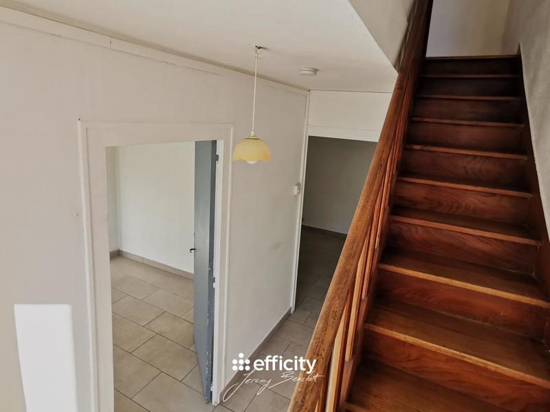 Maison - 93 m² - 6 pièces