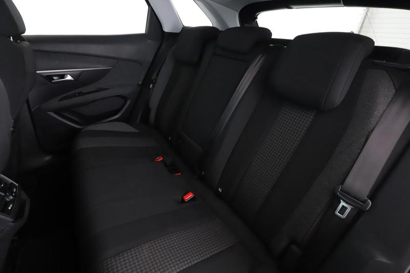 Peugeot 3008 1.5 Blue-HDi Active Business 130 ch