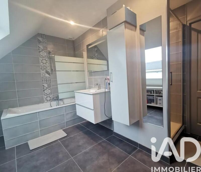 Maison - 106 m² - 4 pièces