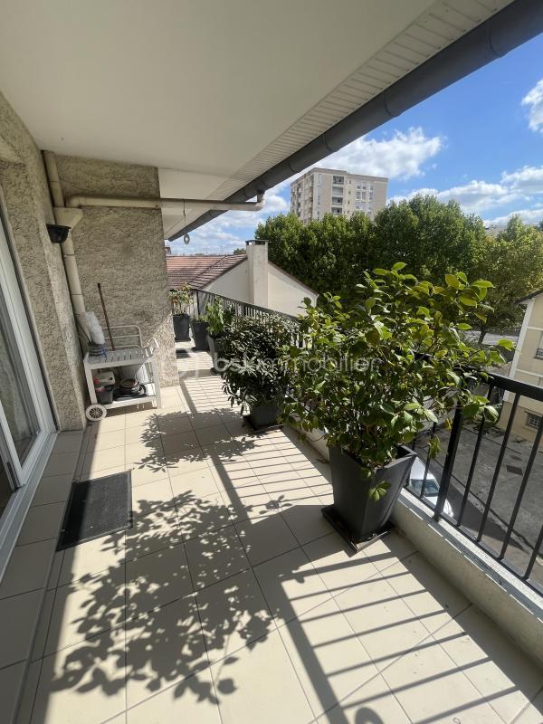 Appartement - 83 m² - 4 pièces