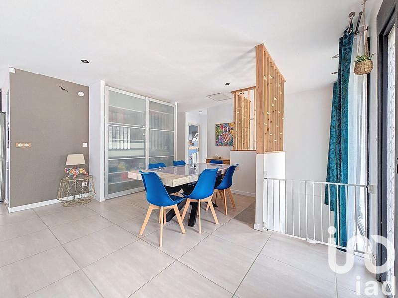 Maison - 168 m² - 8 pièces