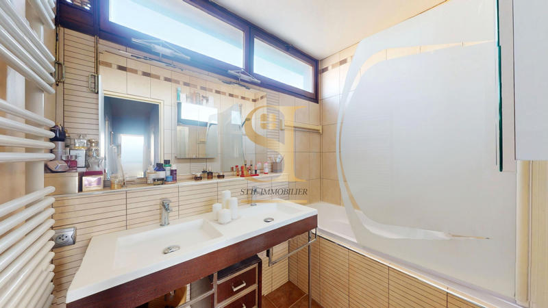 Appartement - 91 m² - 5 pièces