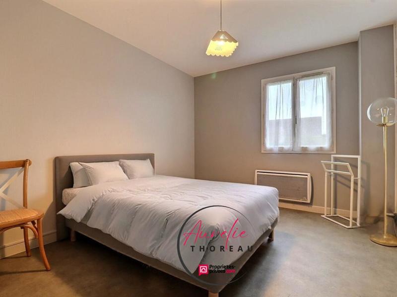 Maison - 202 m² - 9 pièces