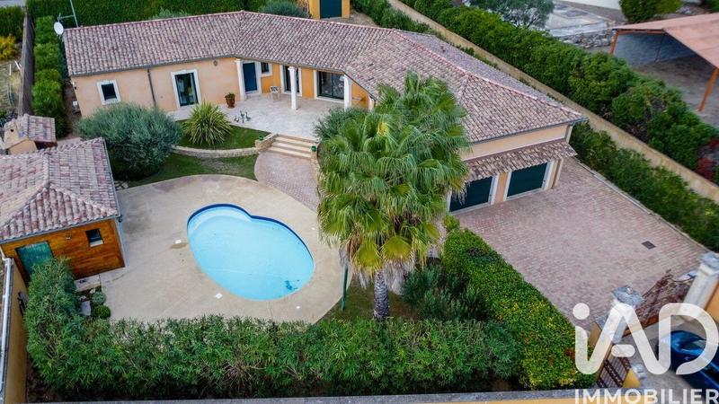 Maison - 163 m² - 4 pièces