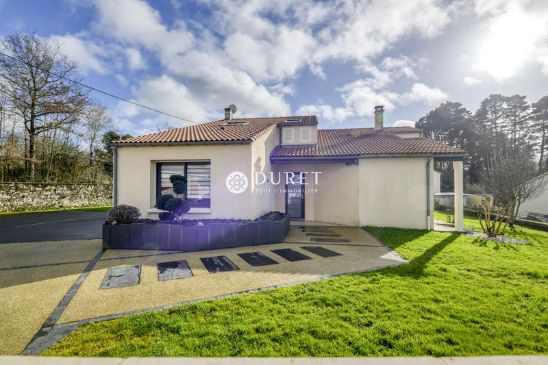 Maison - 141 m² - 8 pièces