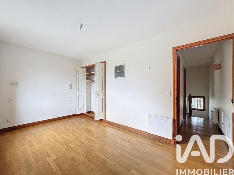 Maison - 137 m² - 6 pièces