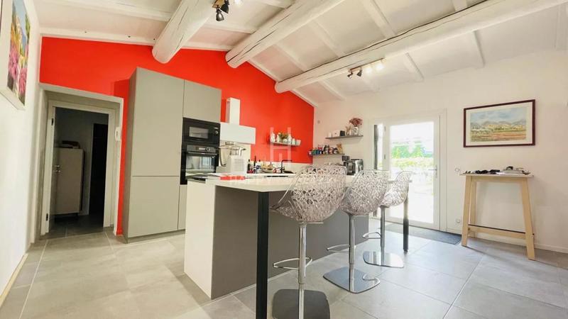 Villa - 170 m² - 6 pièces