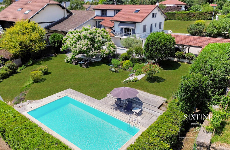 Maison ancienne - 297 m² - 12 pièces