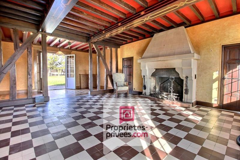 Propriété - 480 m² - 15 pièces