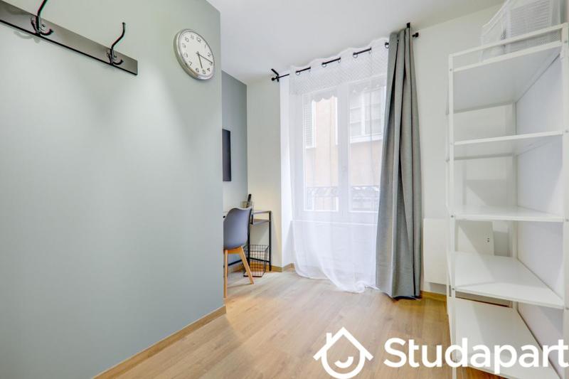 Chambre - 11 m² - 1 pièce