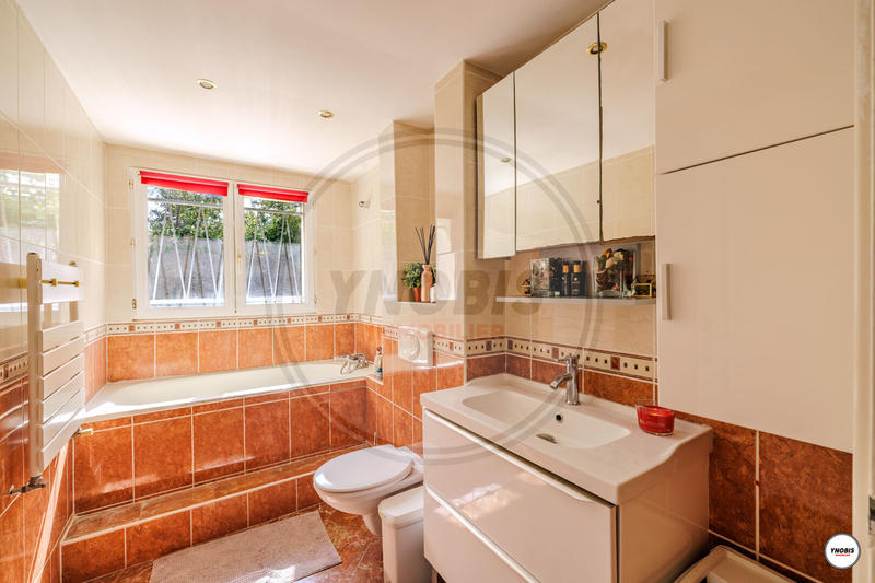 Maison - 127 m² - 6 pièces