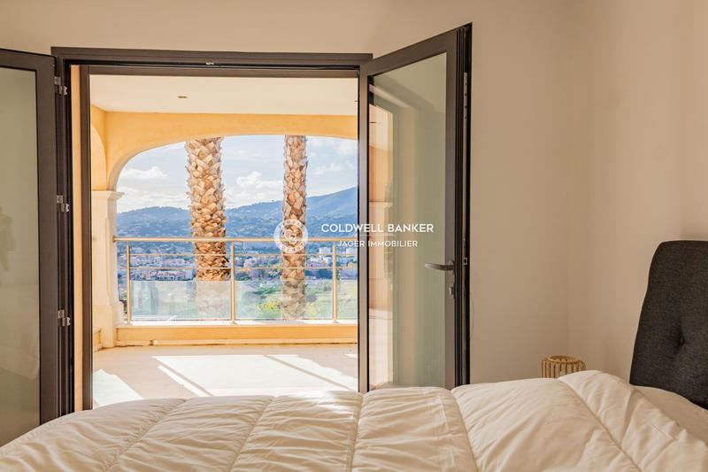 Villa - 250 m² - 7 pièces