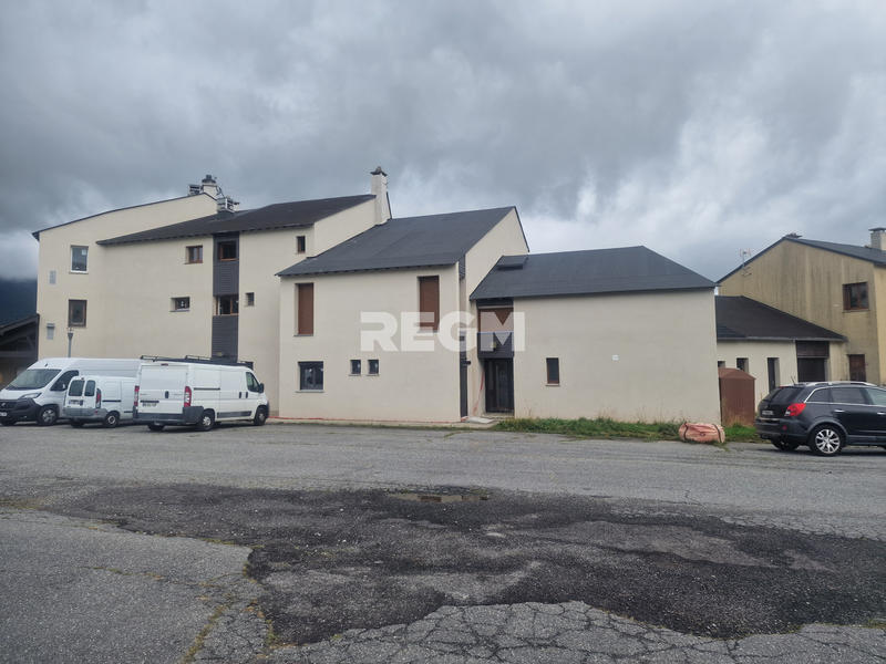 Appartement - 85 m² - 4 pièces