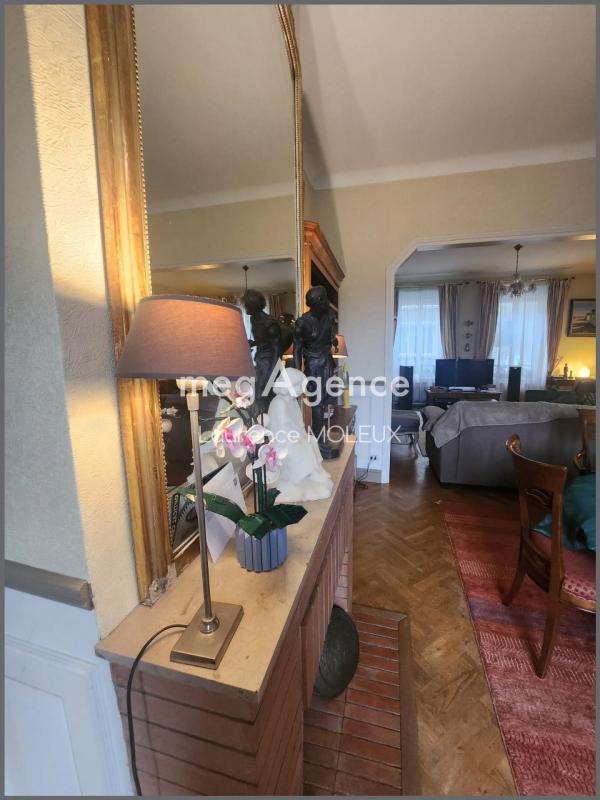 Maison - 245 m² - 7 pièces