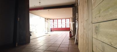 Local commercial - 90 m² - 3 pièces