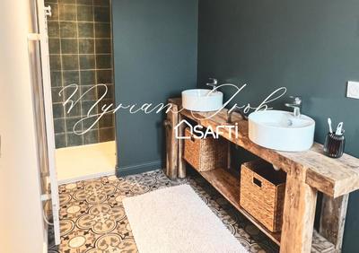 Maison - 195 m² - 7 pièces