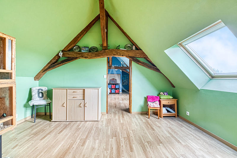 Maison - 250 m² - 8 pièces