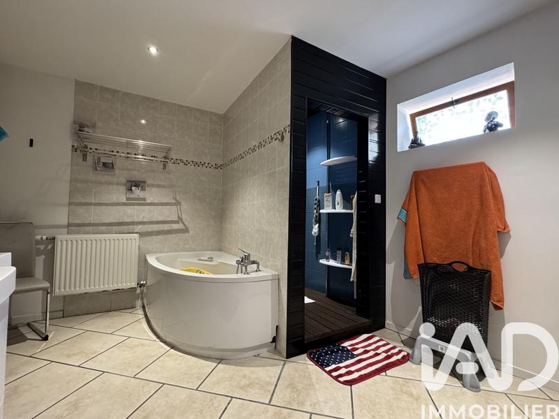 Maison - 170 m² - 5 pièces