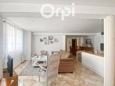 Appartement - 98 m² - 5 pièces