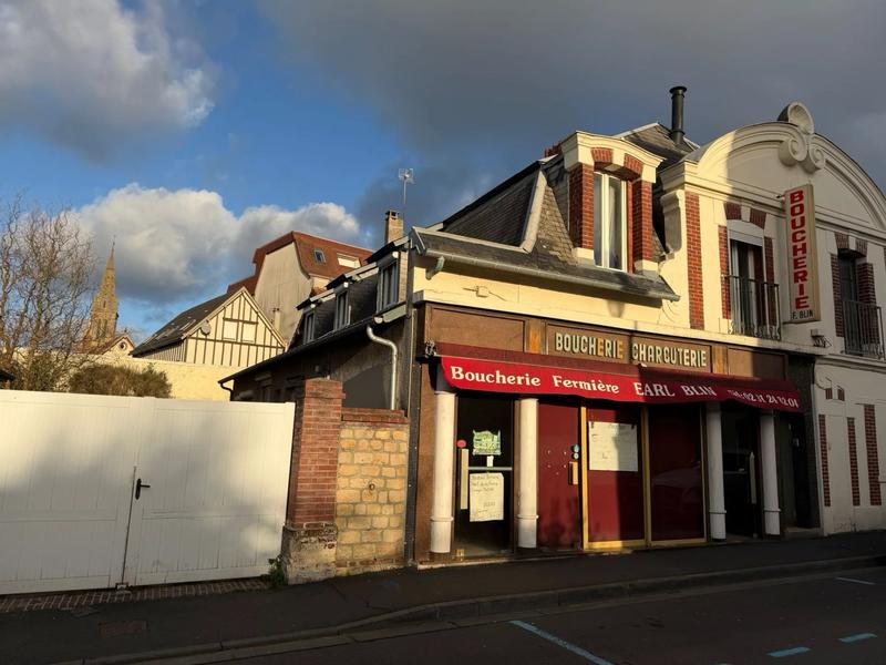 Propriété - 200 m² - 11 pièces