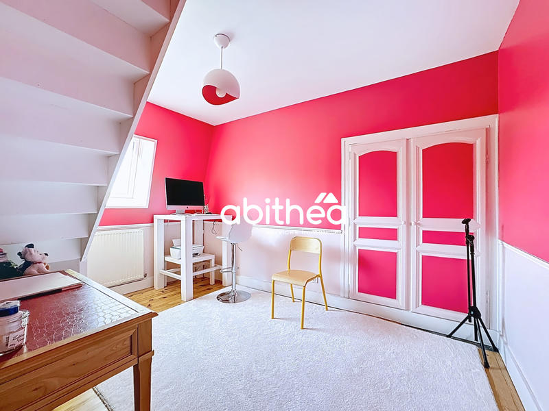 Maison - 318 m² - 8 pièces