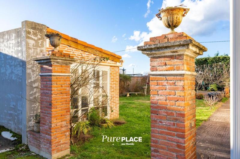 Maison - 390 m² - 7 pièces