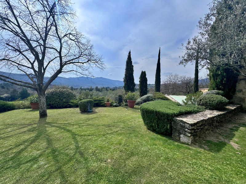 Maison - 364 m² - 11 pièces