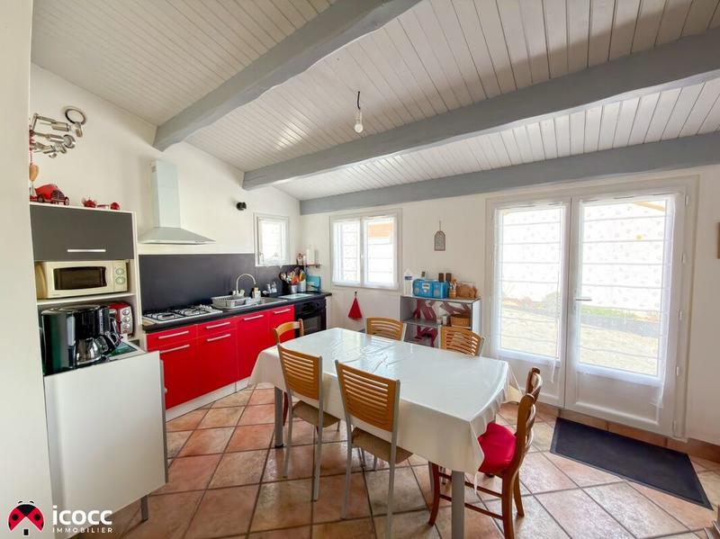 Immeuble mixte - 166 m² - 8 pièces