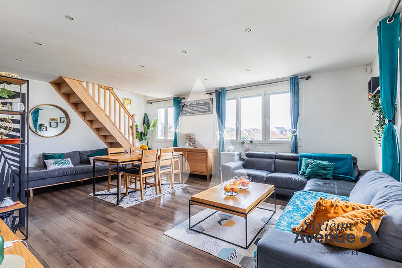 Maison - 96 m² - 5 pièces