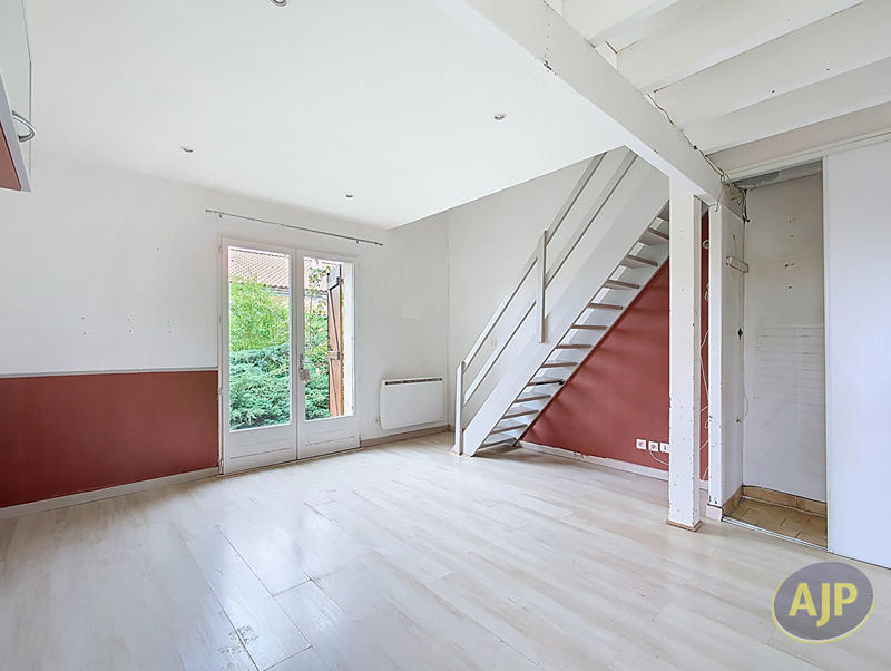 Maison - 160 m² - 8 pièces