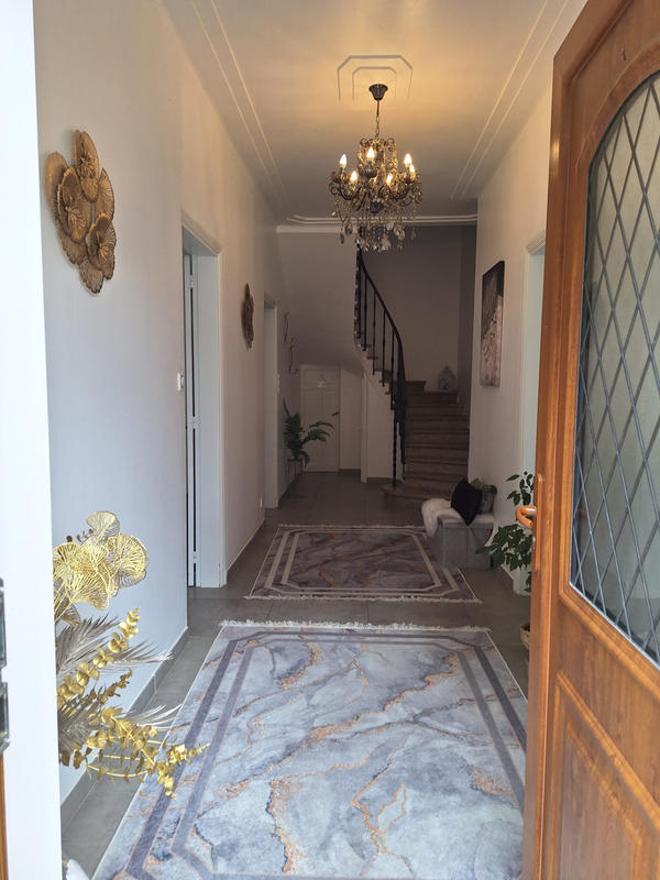 Maison - 158 m² - 6 pièces