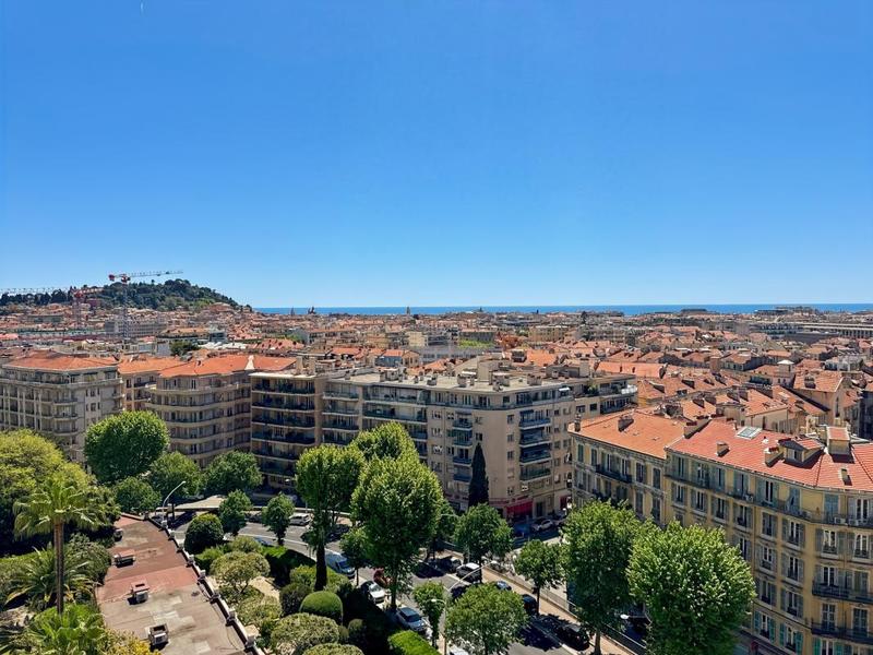 Appartement - 242 m² - 4 pièces