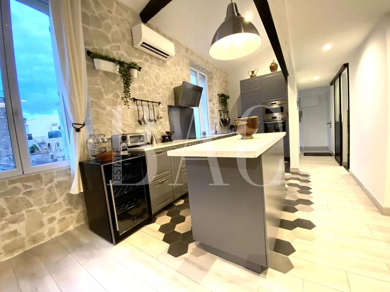 Appartement - 130 m² - 4 pièces