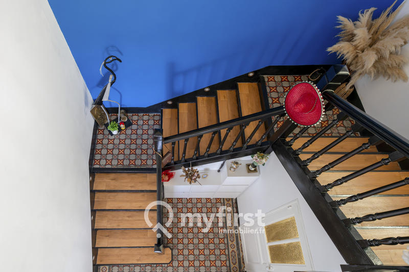 Maison - 207 m² - 6 pièces