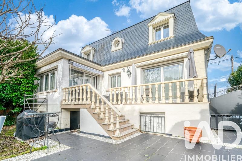 Maison - 269 m² - 8 pièces