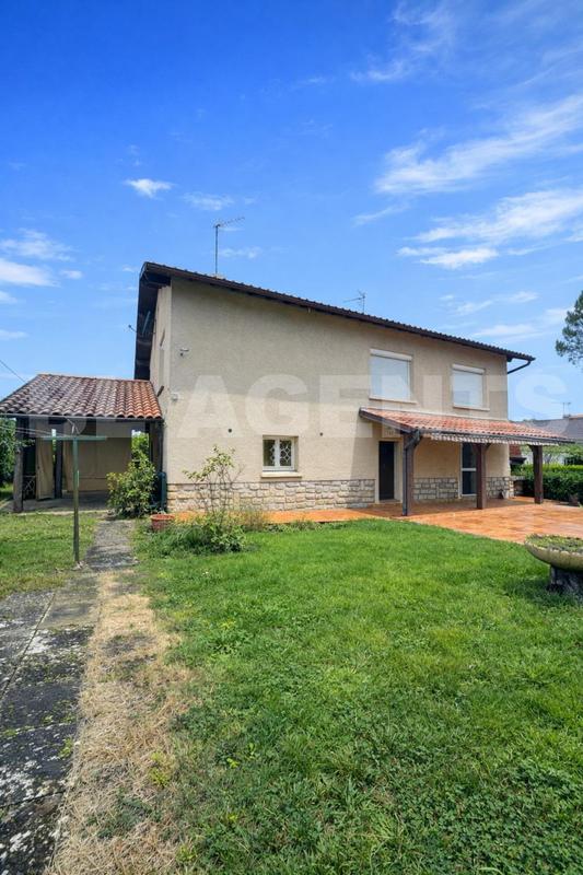 Maison traditionnelle - 90 m² - 4 pièces