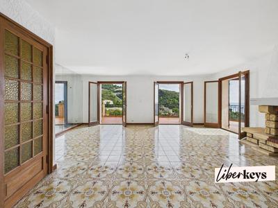 Appartement - 118 m² - 4 pièces