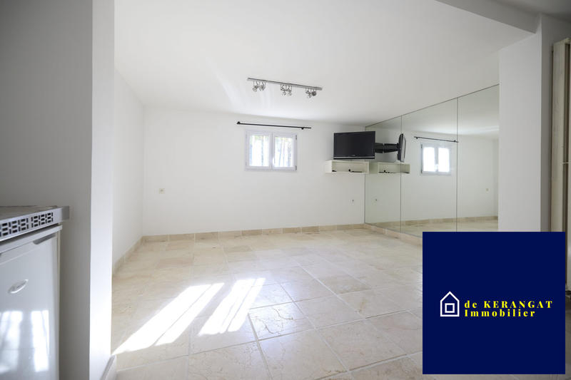 Maison traditionnelle - 160 m² - 7 pièces