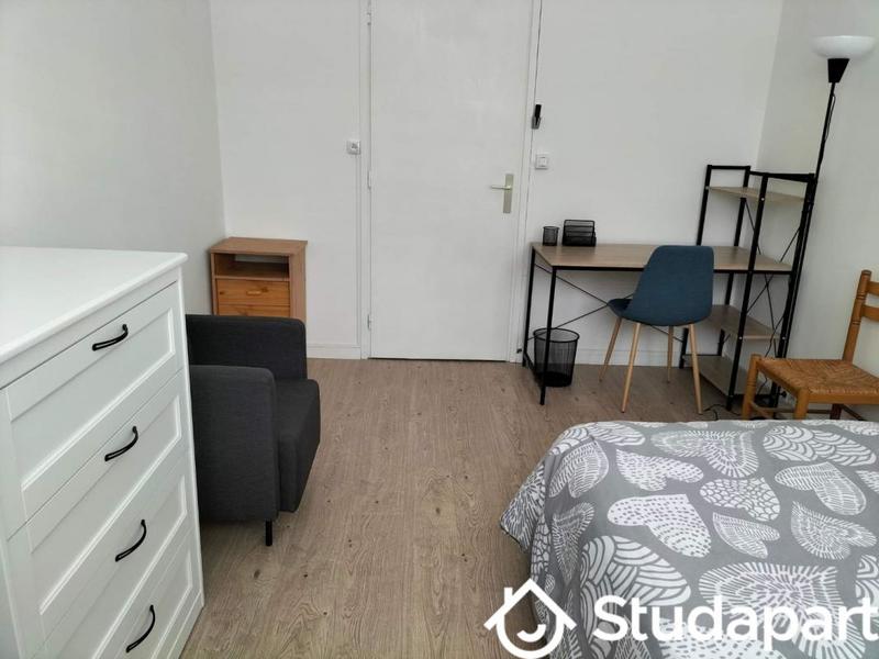 Chambre - 14 m² - 1 pièce